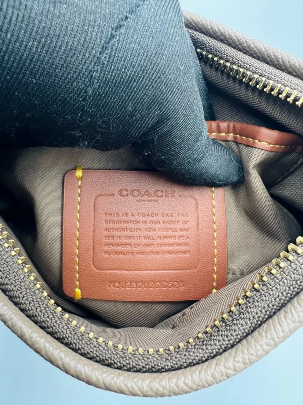 Coach Kitt Messenger Crossbody Bag EUC